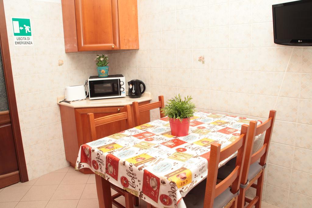 Vatican Stemar House ローマ 部屋 写真